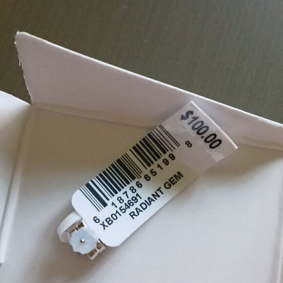 Genuine Garnet Sterling Silver Stud Earrings NWT - Picture 16 of 16